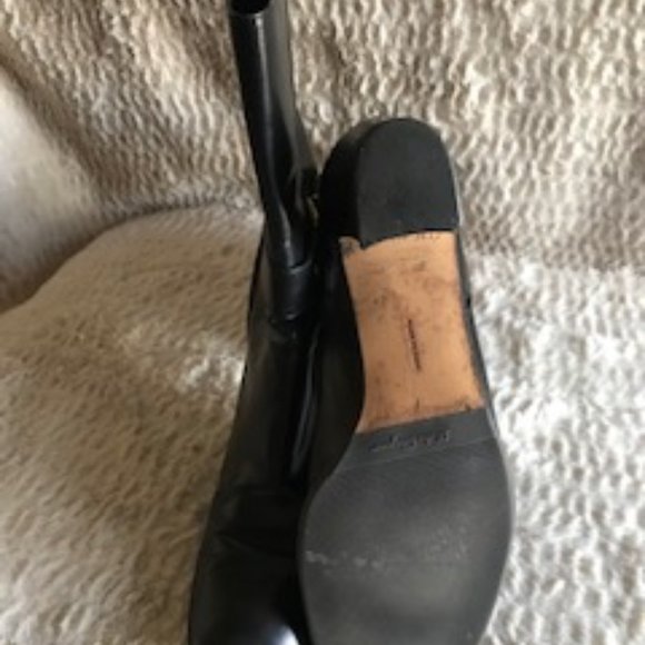 Salvatore Ferragamo Women's 9.0M Leather Boots - Picture 4 of 6